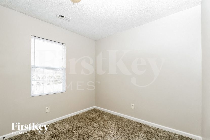 Building Photo - 110 Stillwell St