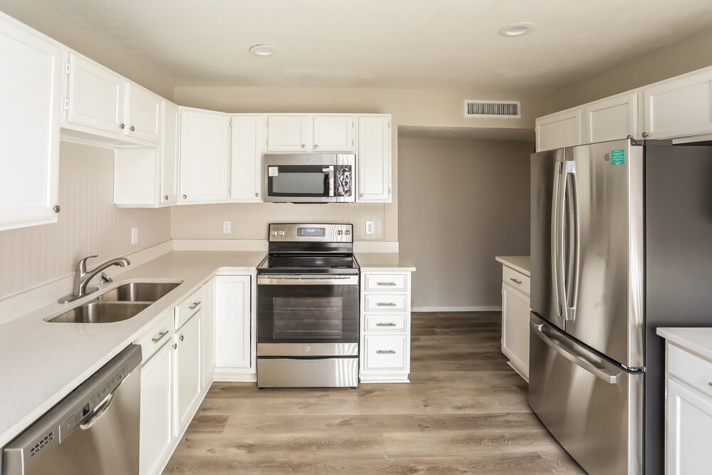 Building Photo - 9010 Millwood Dr