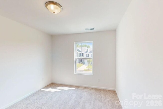 Building Photo - 2752 Yeager Dr NW