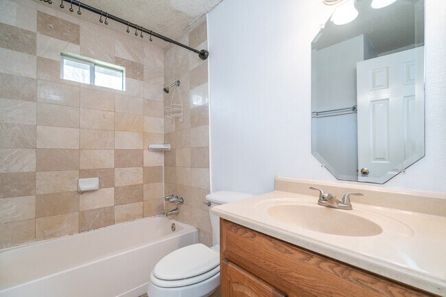 Building Photo - 3409 Herbert Dr