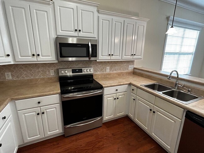 Building Photo - 2500 Grier Cir
