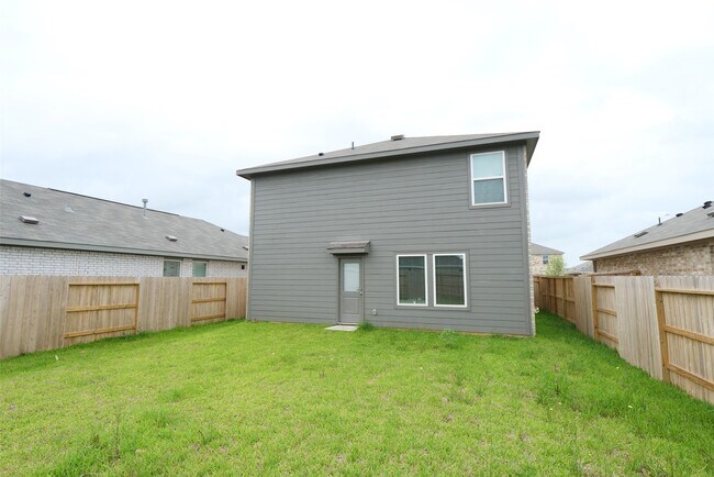 Building Photo - 26727 Feather Reed Dr