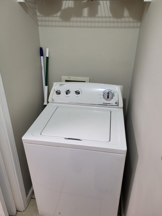 Building Photo - 5080 Gautier Vancleave Rd