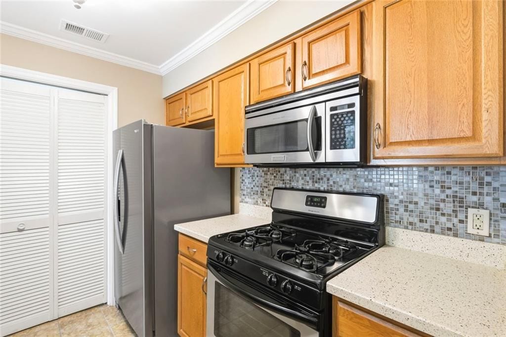 Building Photo - 728 Ridgefield Dr
