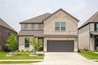 Building Photo - 2340 Willow Garden Dr
