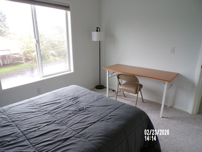 Building Photo - Home in the Willamette Landing neighborhood