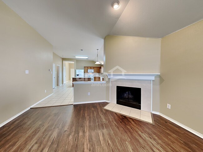 Building Photo - 2036 Hanakoa Falls Dr