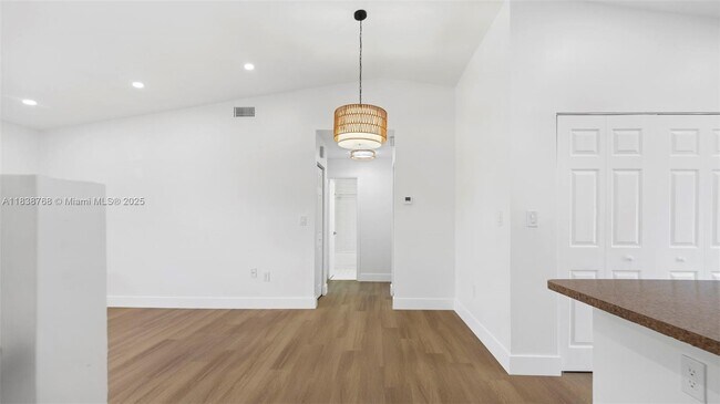 Building Photo - 3518 W 80th St