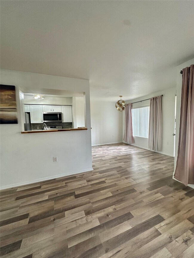 Building Photo - 2371 NW 33rd St