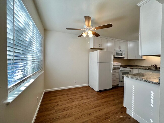 Building Photo - MAI1880-1884