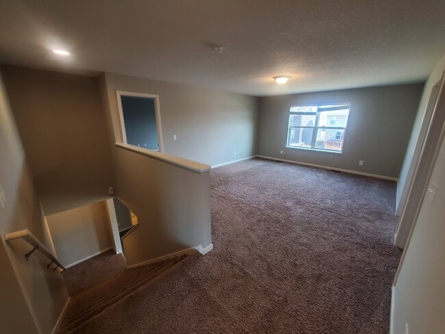 Building Photo - 5 BR 3 BA Single Family Home in North Hugo Minneapolis