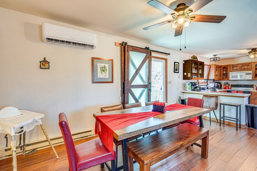 Building Photo - 5317 Woodbridge Dr E