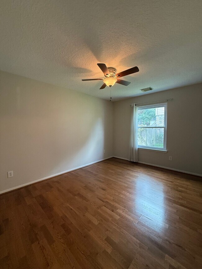 Building Photo - 5730 Forest Timbers Dr