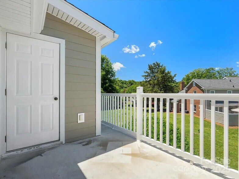 Building Photo - Room in Condo on S Vicksburg Park Ct