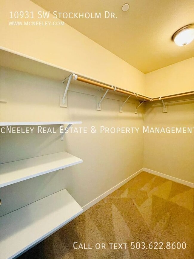 Building Photo - 10931 SW Stockholm Dr