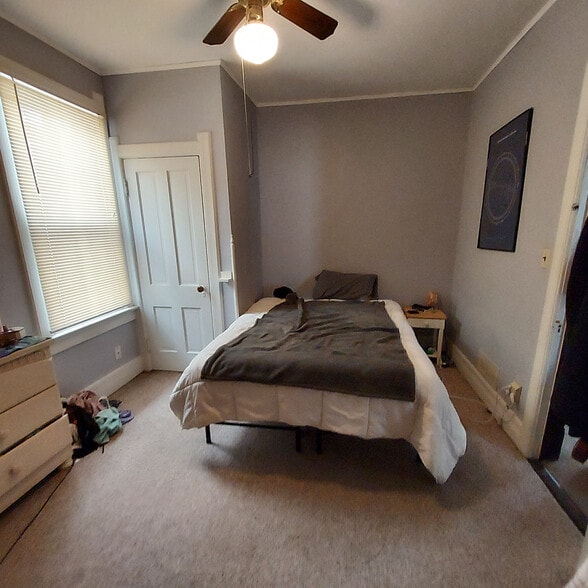 Bedroom - 2463 N Oakland Ave