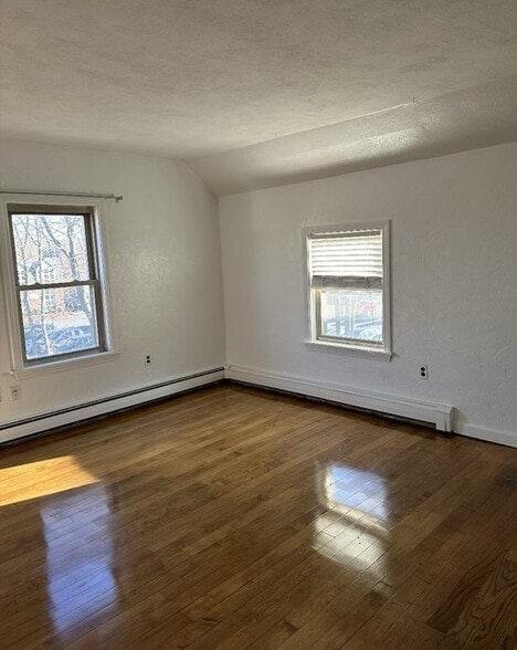 Building Photo - 119 Myrtle St