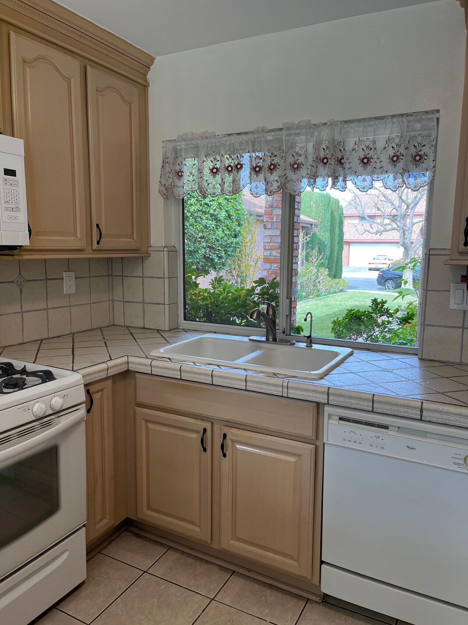 Building Photo - 22008 Lemarsh St