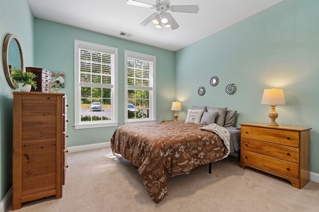 Building Photo - Fully Furnished  | Utilities Included | Flexible Lease Terms