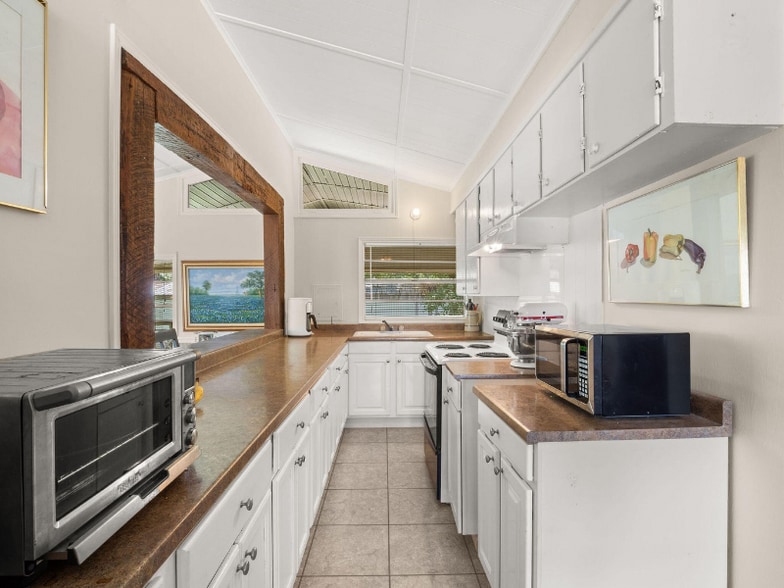 Building Photo - 209 Harris Dr