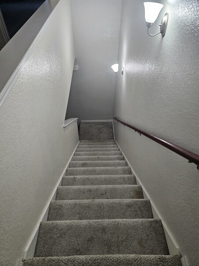 Building Photo - 2713 Montague County Dr