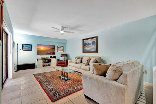 Building Photo - 3016 30th Ct