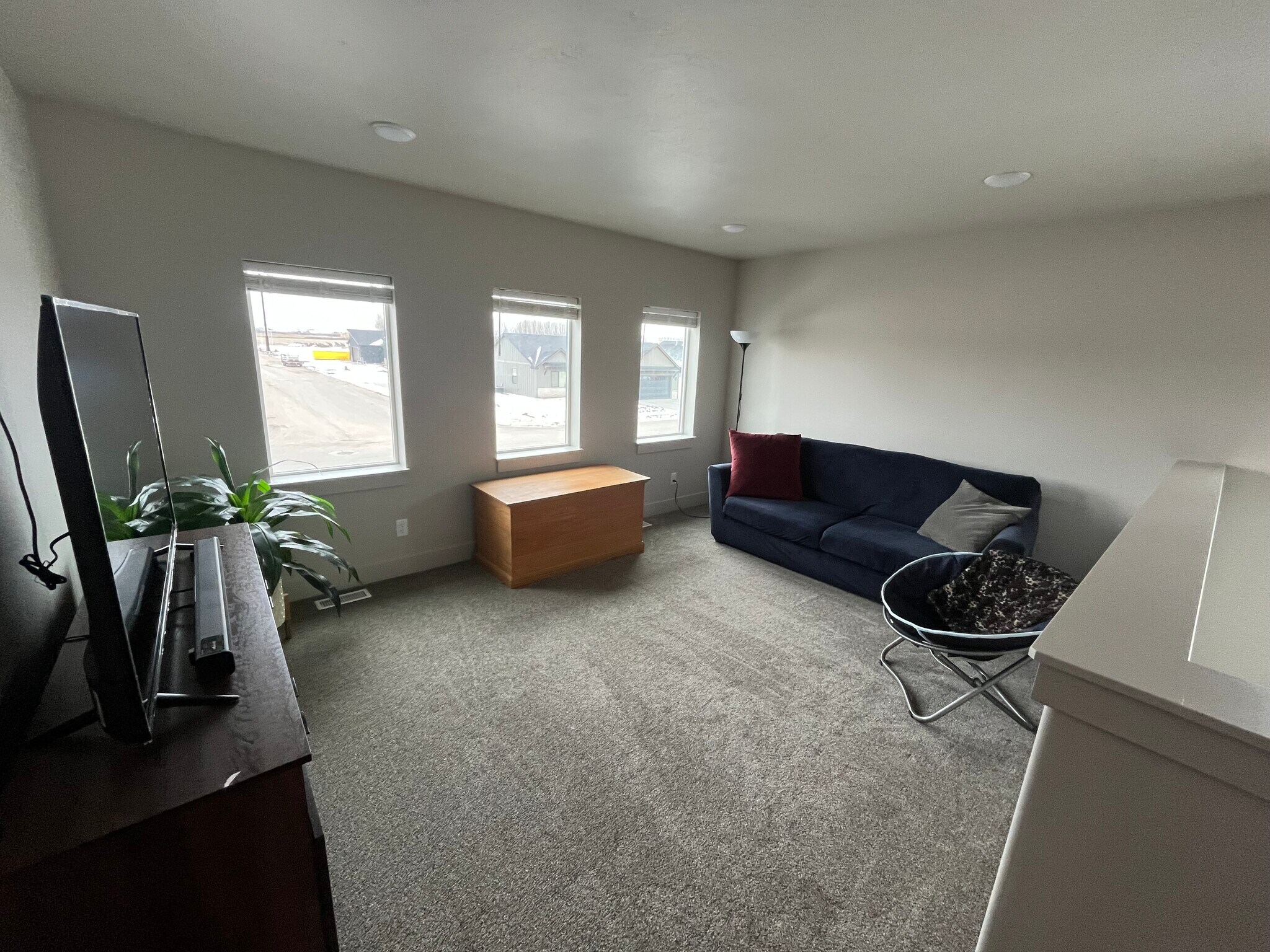 Building Photo - 548 Aspen Ave