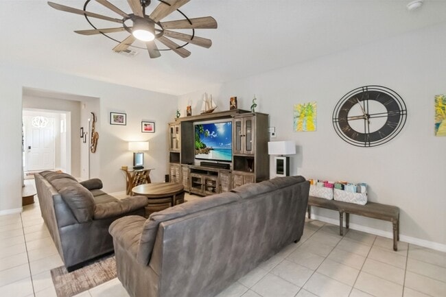 Building Photo - 163 Tigerlily Ct
