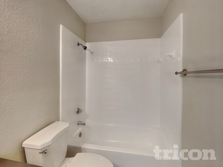 Building Photo - 4137 Stinwick Ln