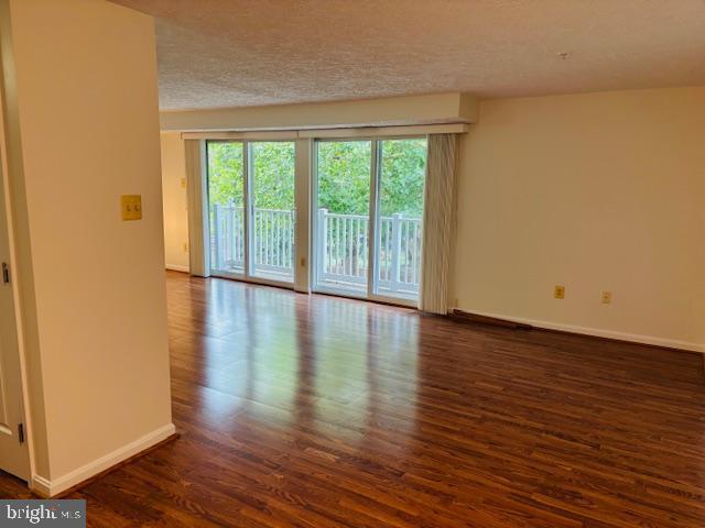 Building Photo - 301 Palmspring Dr