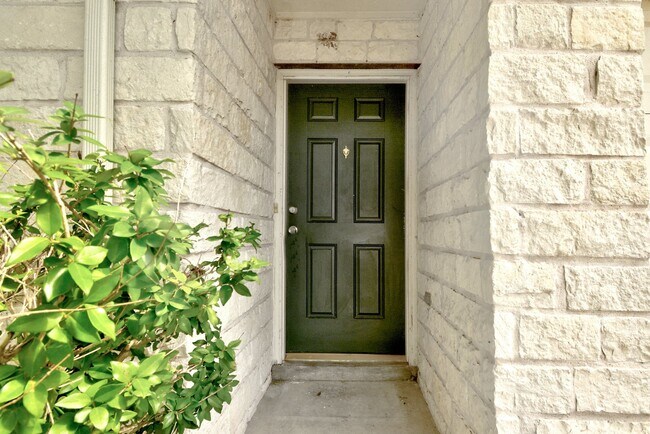 Building Photo - 117 Pheasant Trl