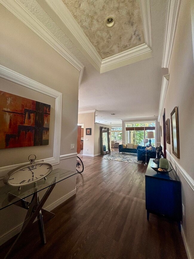 Building Photo - 2333 Waburton Terrace