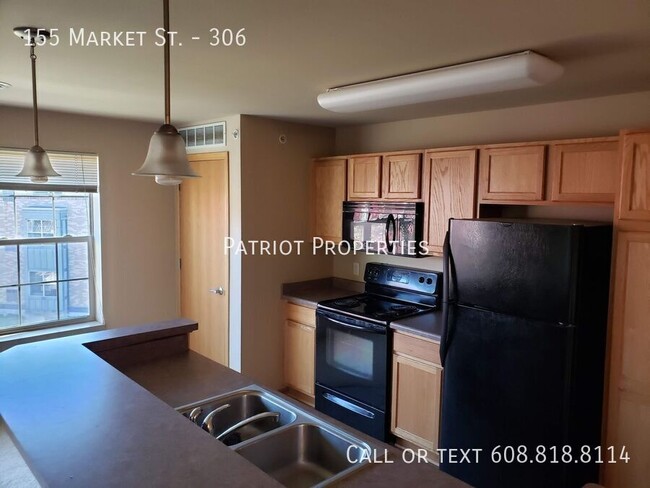 Primary Photo - 155 Market St