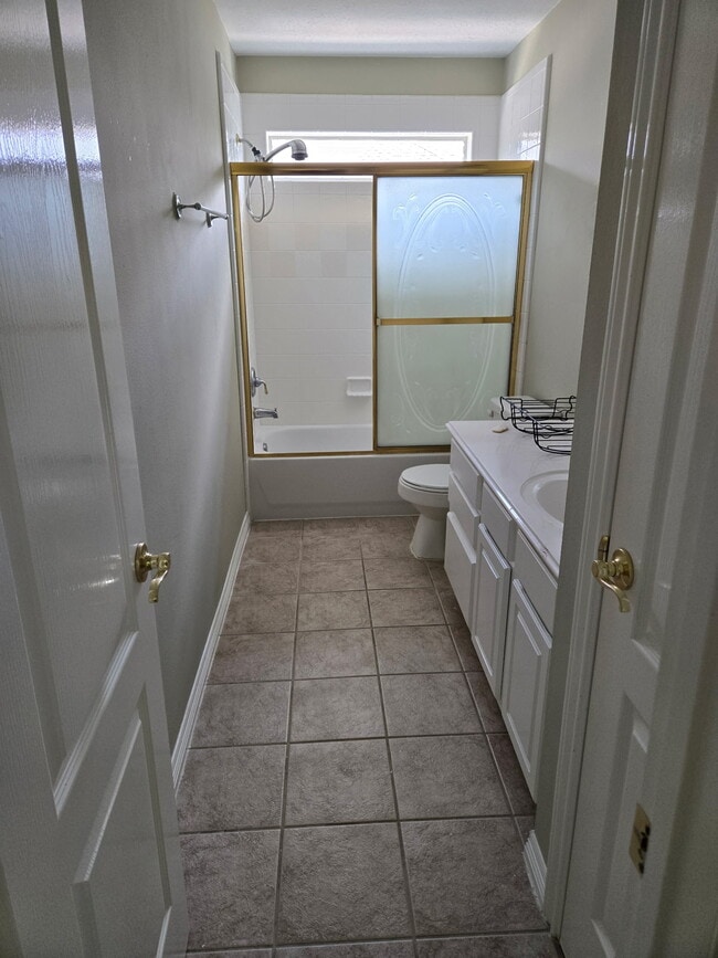 Building Photo - 2126 Blue Water Bay Dr
