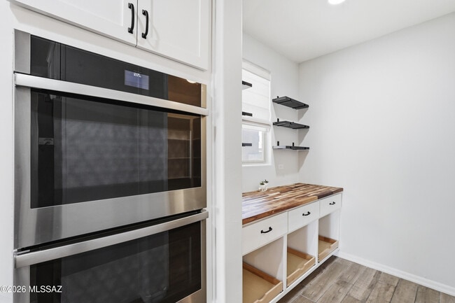 Building Photo - 4220 S Macy Cir
