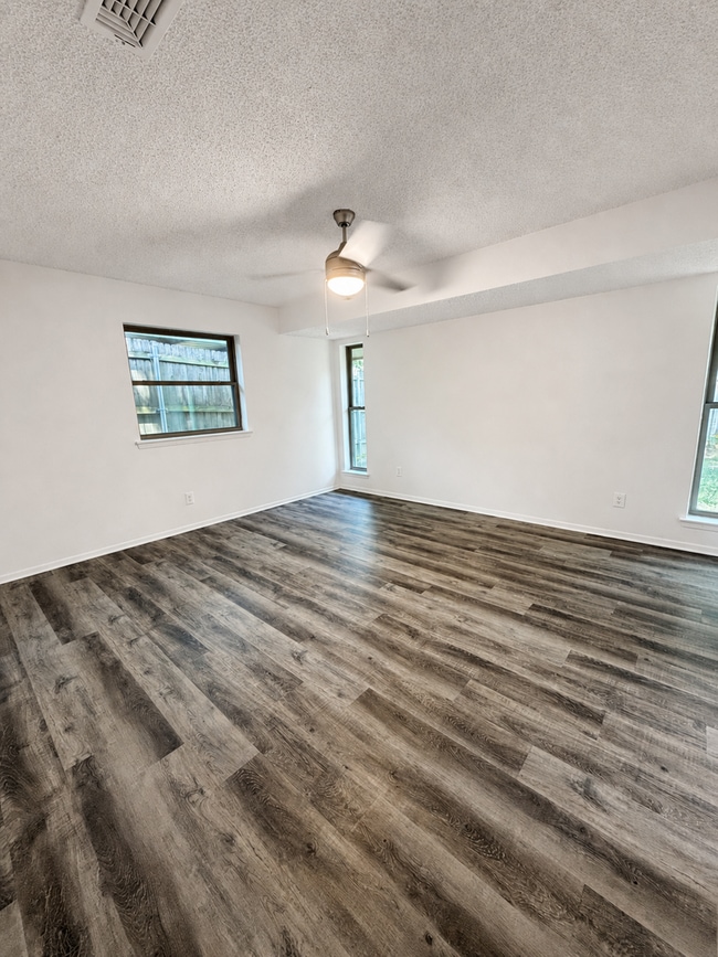 Building Photo - 5309 Holly Trail