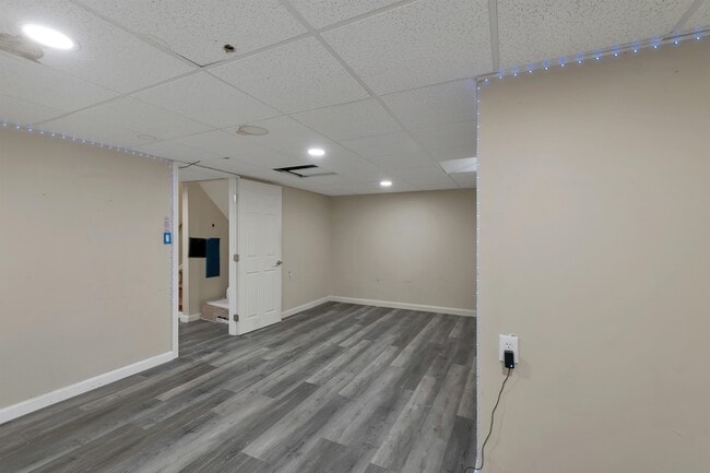 Building Photo - 32 Suffolk Ct