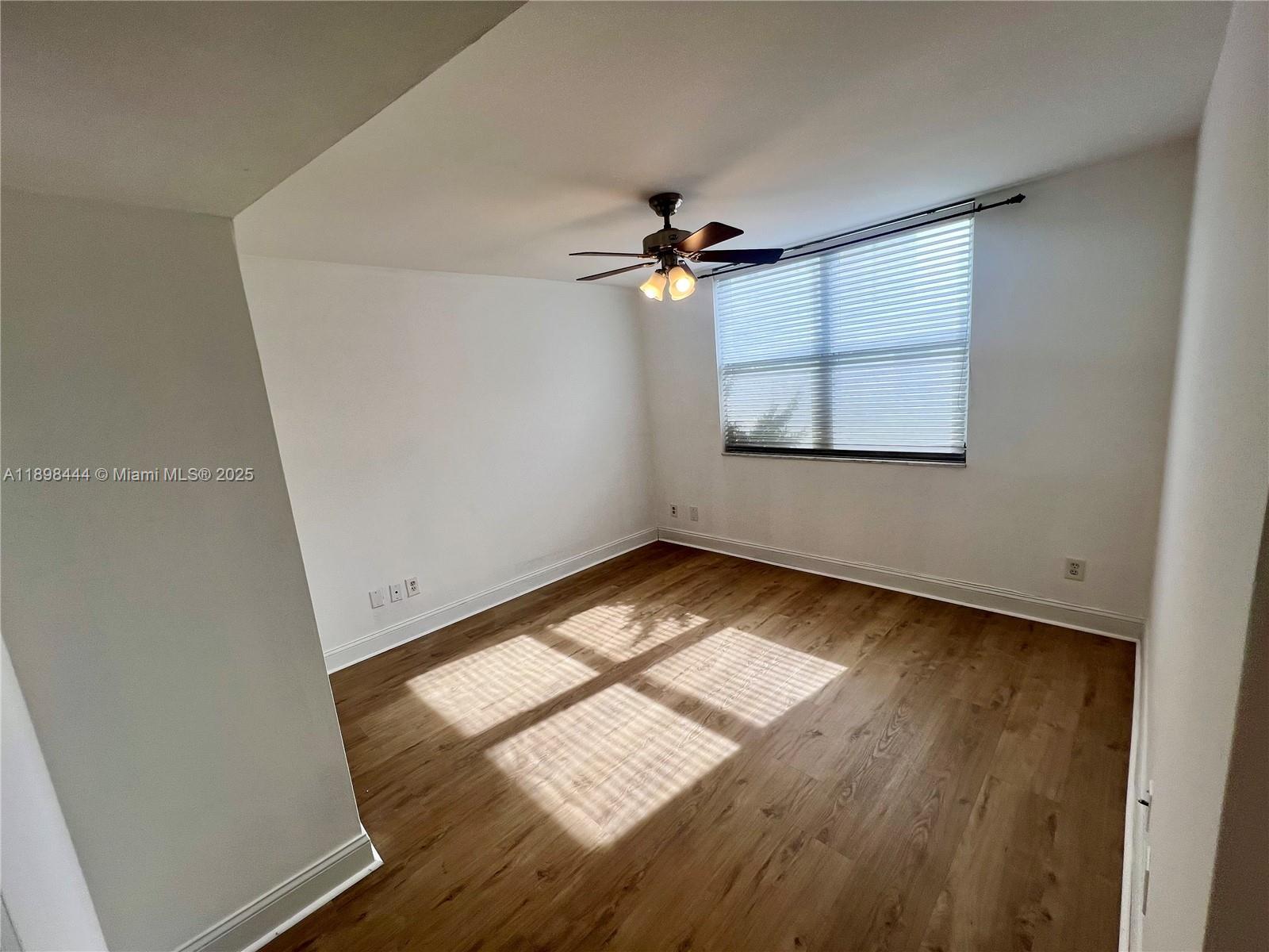 Building Photo - 770 Claughton Island Dr