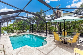 Building Photo - 405 Luke St