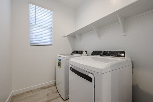 Building Photo - Recently Build 4-Bedroom Home in Goodyear with Upgrades & Resort-Style Amenities