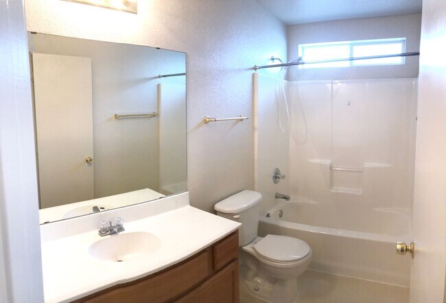 Building Photo - 3-Bedroom House for Rent in Killeen