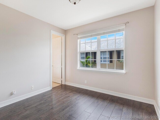 Building Photo - 110 W Coda Cir