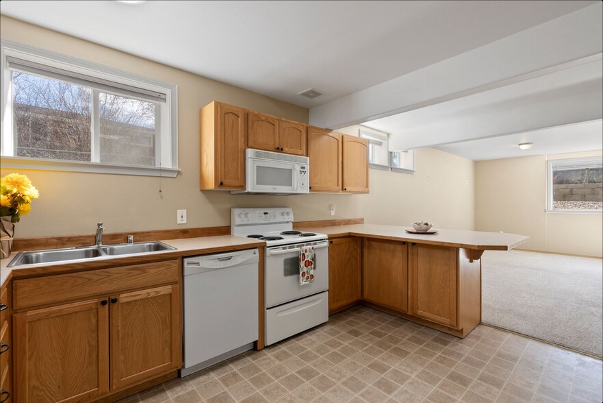 Basement kitchen - 3519 E 25th Ave