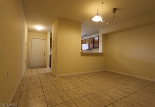 Building Photo - 9051 Gervais Cir