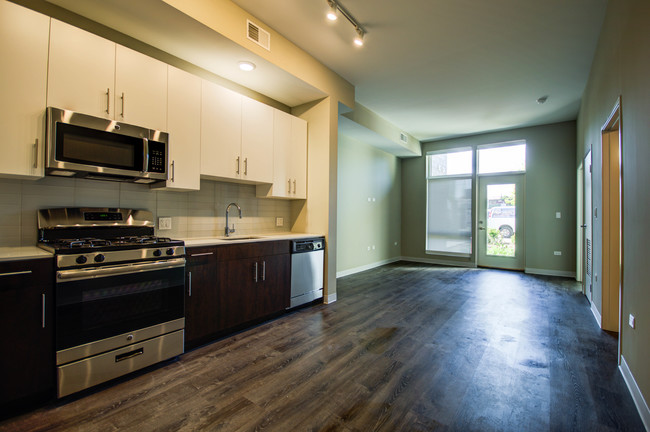 Floorplan - 851 West