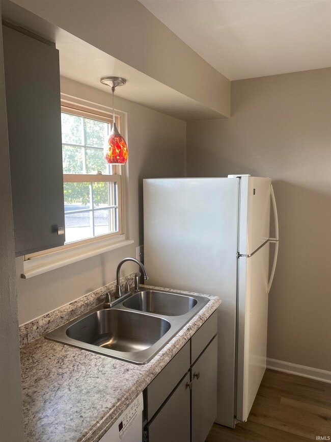 Building Photo - 5022 Woodmark Dr