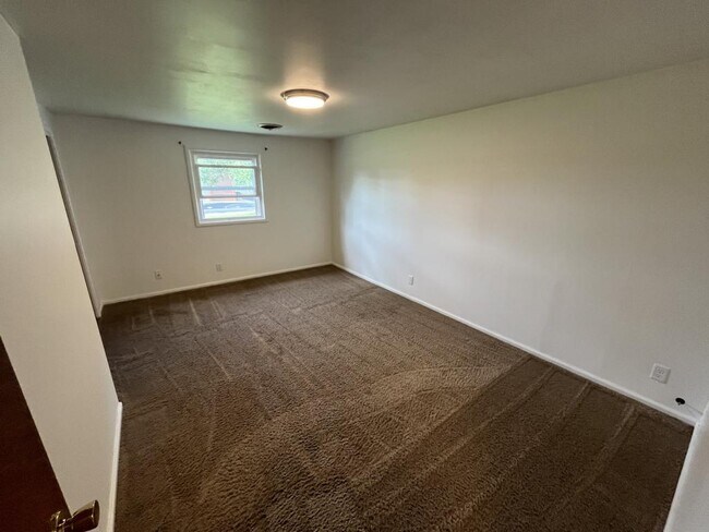 Building Photo - 507 North St