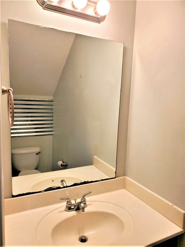 Building Photo - 202 Lanieve Ct