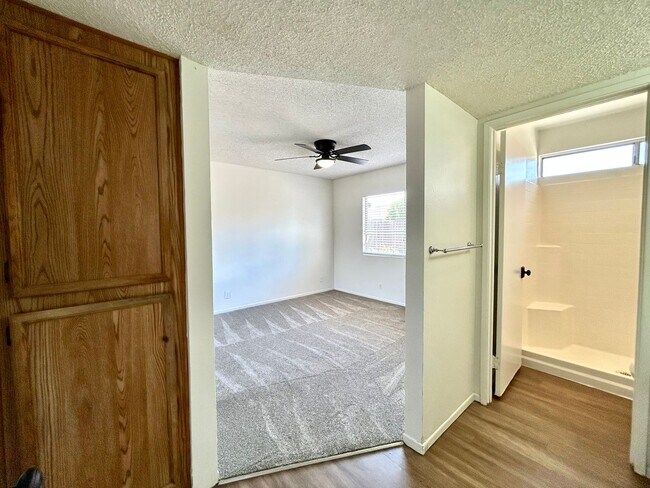 Building Photo - 5 Bed, 2 Bath in Otay Mesa!
