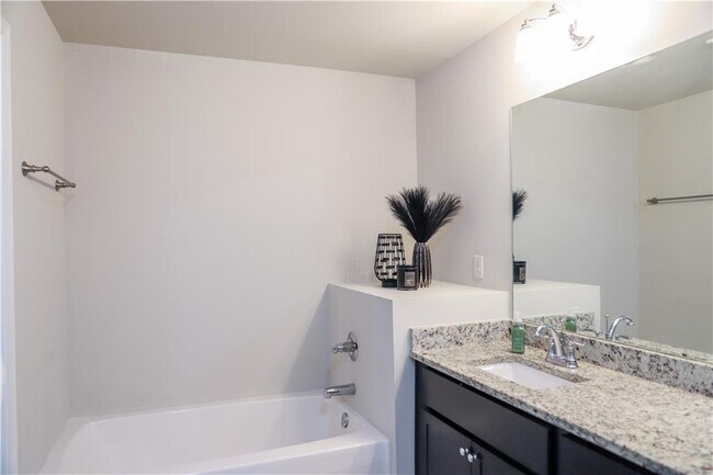 Building Photo - 402 Mulberry Row